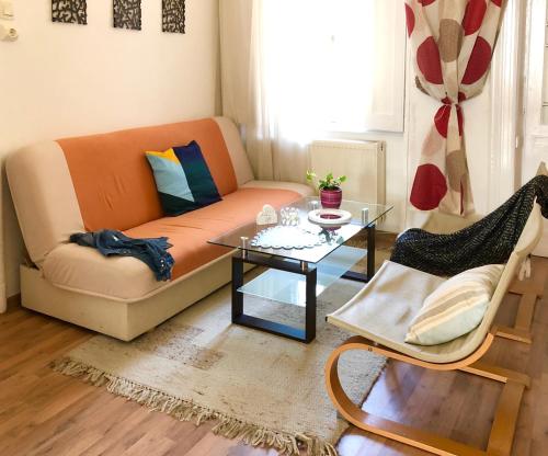 Zen Hostel by Central Market Room Type - Basic Triple Room with Shared Bathroom