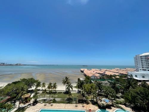GLORY BEACH 3 bedroom Seaview Resort-PRIVATE in Taman Tuah Batu