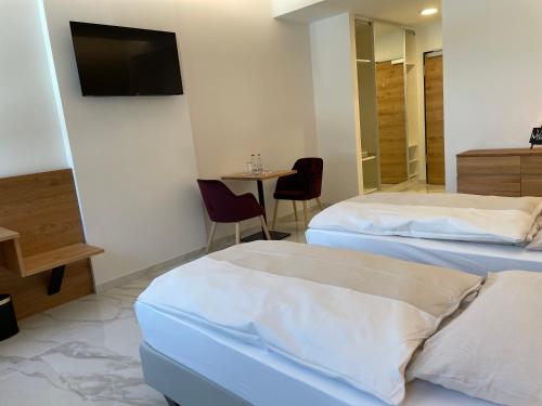 Hotel Poellners 20 min von Munchen Hbf 4.3km von Jetzendorf entfernt