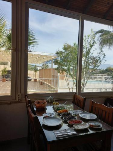 طعام و مشروبات, Patara Caretta Hotel in باتارا