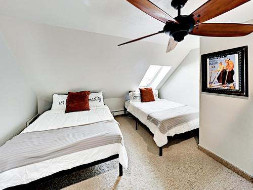 1415 Lowell Avenue Mountain Lodge Condo #362 - image 6