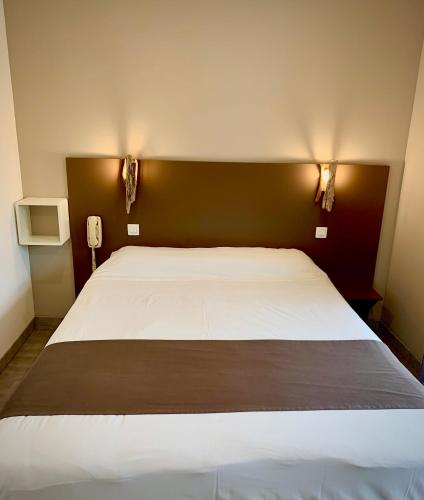 Double Room with Sea View image 4