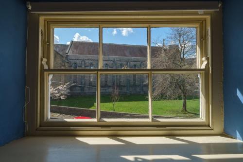 Church View Cottage - image 7