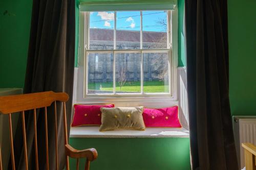 Church View Cottage - image 13
