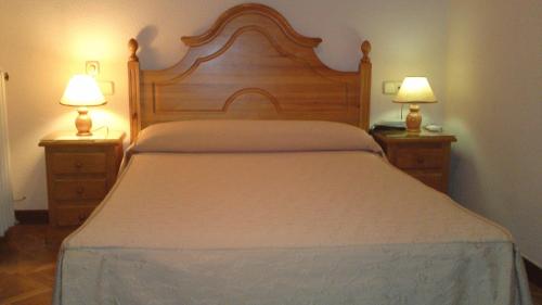 Hostal Maria Cristina - image 12