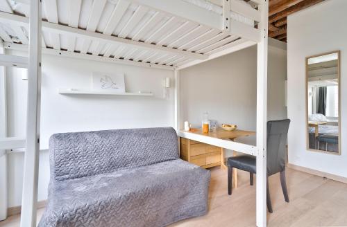 Pretty Mezzanine Studio in the Heart of Paris (2F), París (foto 7)