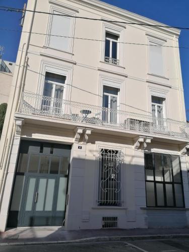 Butterfly Rental Properties SAS, Luxury and Calm Properties, 10 Min walk from beach
