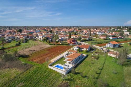 Villa Rhea, Marčana