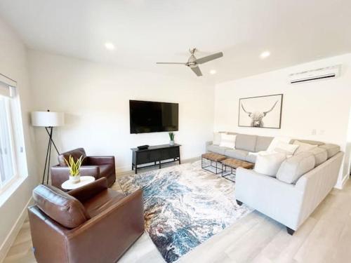 New Family-Friendly Townhome w/ Pool & Hot Tub in 聖喬治國家公園