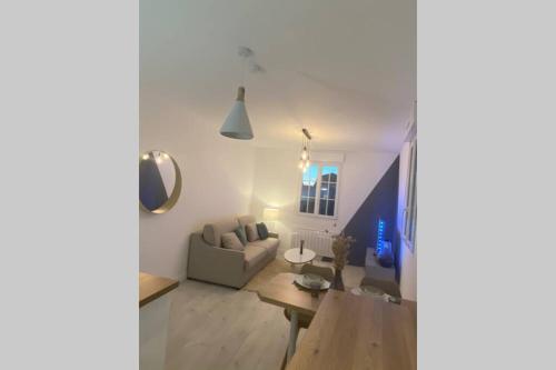 . Studio cosy refait à neuf,au calme 5 min du centre