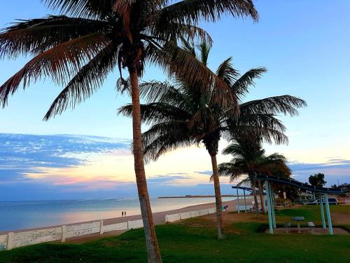 นินกาบู ลอดจ์ เอ็กซ์เม้าท์ (Ningaloo Lodge Exmouth) in เอกซ์เมาท์
