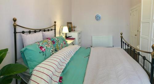 Good Times Edinburgh Elm Row City Centre Apartment 4