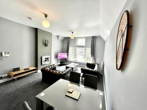 Serviced Accommodation Moray - Lesmurdie House in ايلجين