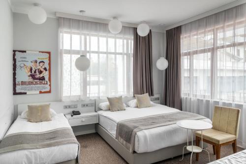 Delight Deluxe Port Room Type - Standard Triple Room