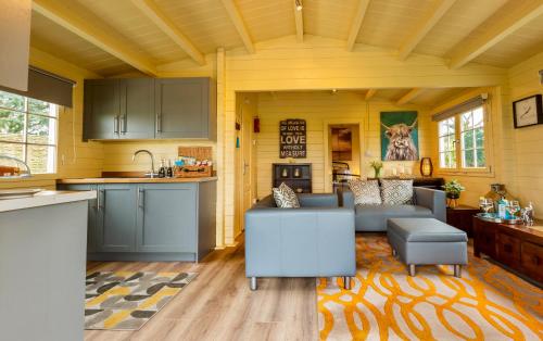 Sunset log cabin in Boxford (Suffolk)