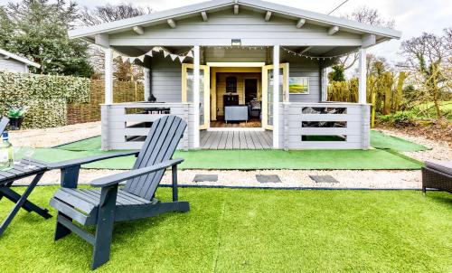 Sunset log cabin in Boxford (Suffolk)