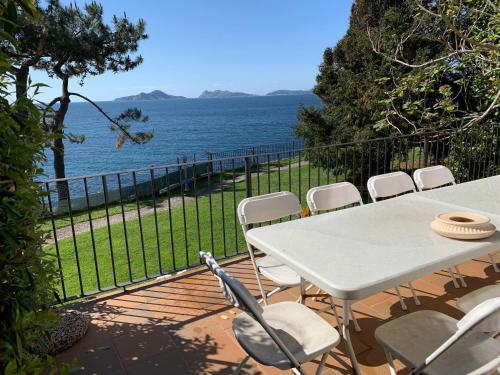  Casas 1ª línea ría de Vigo in Vigo