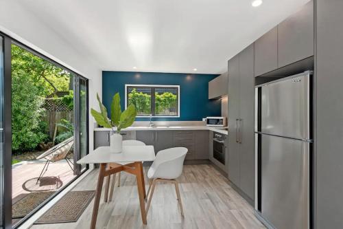 Apartment with Garden View