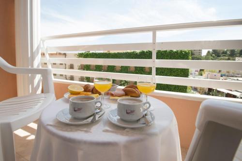 Hotel Venecia Located in Calvia, Hotel Venecia is a perfect starting point from which to explore Majorca. The hotel offers a high standard of service and amenities to suit the individual needs of all travelers. All