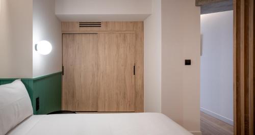 Apartamentos Líbere Bilbao Museo - image 3