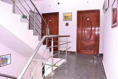 Aishwaryam Deshna Service Apartment Ambattur,Chennai>>Ambattur,2 star