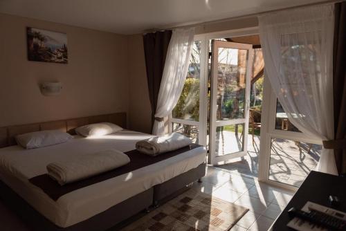 Old City Hotel - image 4