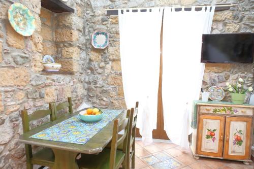 Studio with Balcony room in Casa Saraceni (by Vacation Service)