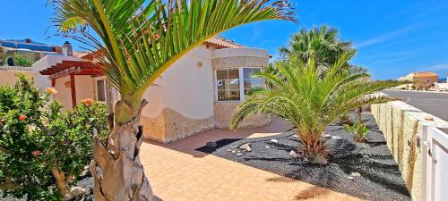 Viesnīcas āriene, Ferienhaus Casa Oasis - La Pared - Garten - Meerblick in Pareda