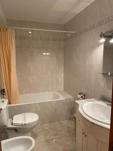 Apartaments Montaña - image 12