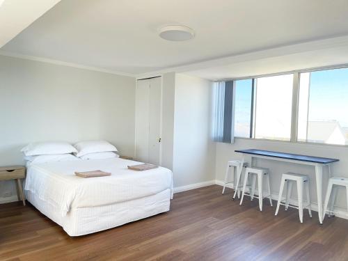 Studio 101 - First floor Fremantle studio apartment