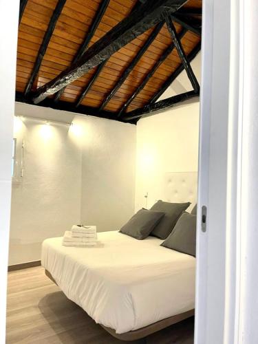 Casas Rurales Amparo Las Hayas in ลาโกเมรา