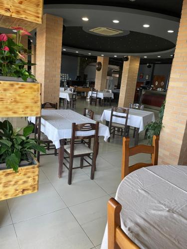Espana aparthotel – Durres, DC