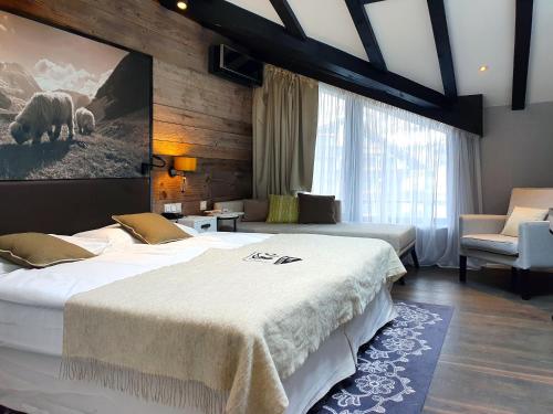 room detail thumbnail 1