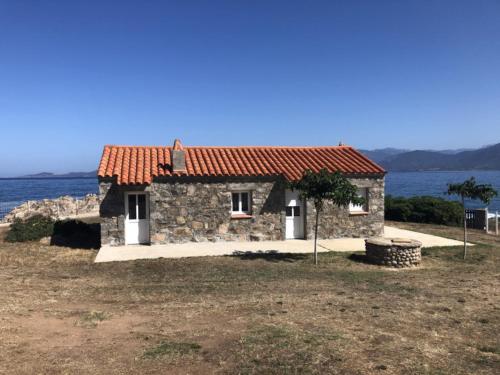 BERGERIE AU BORD DE L'EAU