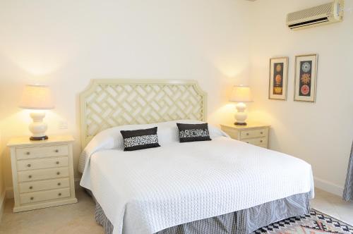 Room in House - This beautifully decorated 3 Bedroom 3 bathroom Duplex Villa