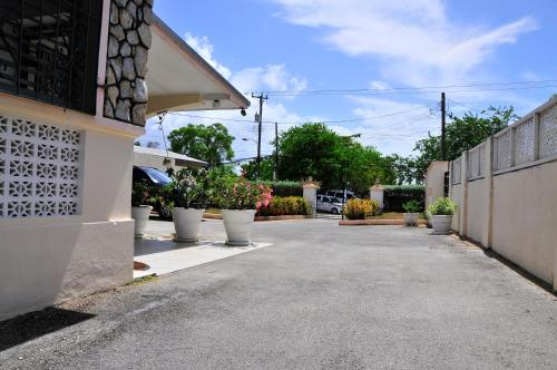 Welcome to the unpretentious and breezy Graceville, steps away from the beach