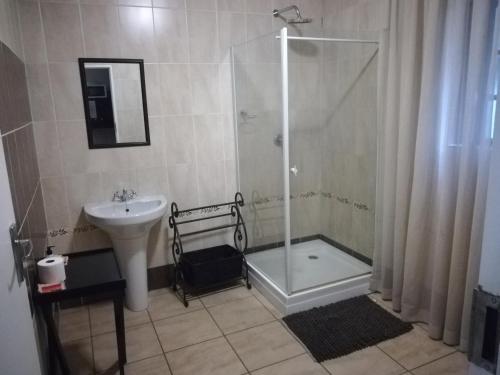 Harties Garden Home - 16 Sleeper Hartbeespoort Dam