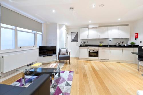 Red Lion Court by City2Stay - main image