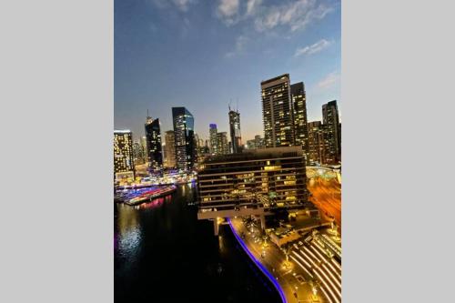 PRIME LOCATION in DUBAI MARINNA / 1 BR /