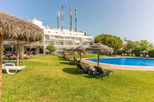 Carvoeiro Hotel - main image