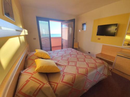 Hotel Antares - image 12