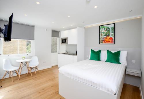 StayPrime Kensington Serviced Apartments, Лондон
