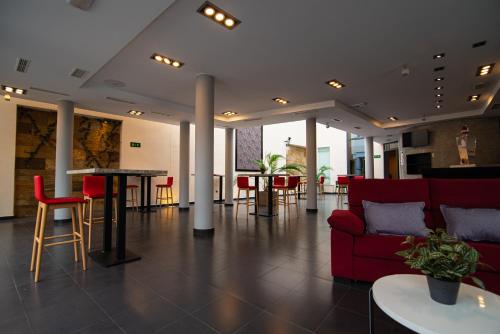 共用Lounge/電視區, Hotel Los Nardos in 奇皮奧納市中心