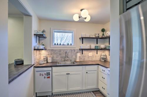 Charming Walkable Fairport Village Apartment! - image 3