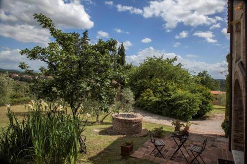 Il Tribbio vicino al paese piscina,oliveto,WiFi