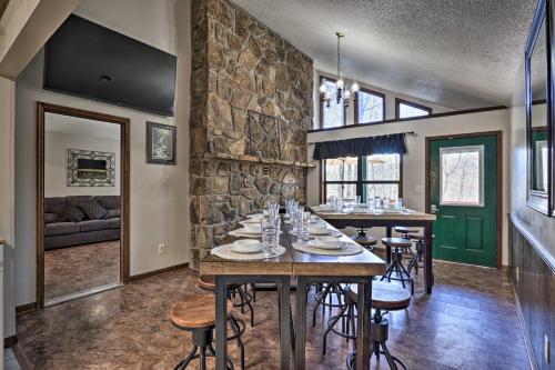 Great Smoky Mtn Cabin 4 Acres 3 Mi to Gatlinburg - image 9