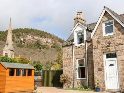 Gairnlea Cottage in Ballater
