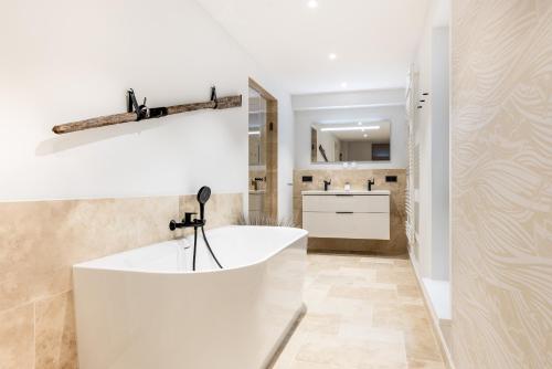 Bathroom, Haus Dikhus in Rantum