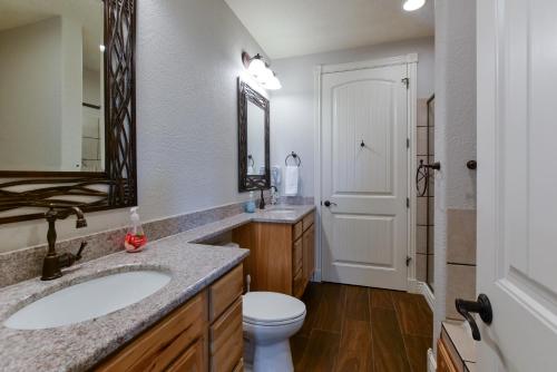 Condo 313 - image 7
