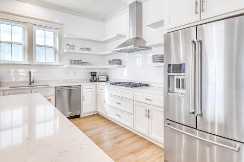 Beach Vista Two - image 8